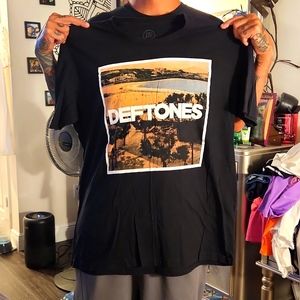 DEFTONES TOUR TSHIRT